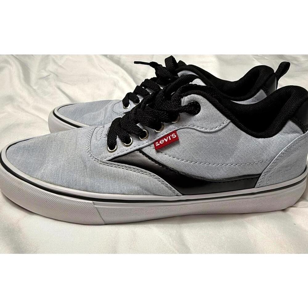 Levi's  Canvas Naya Court/Skate Lace-Up‎ Low Top Shoes Size: 9